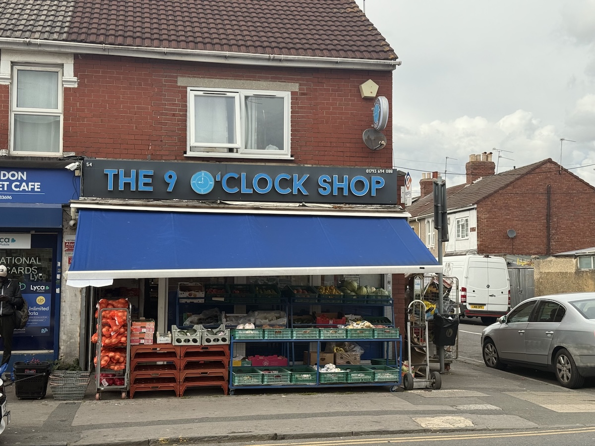 9 O’clock Shop Express – Welcome To Swindon!